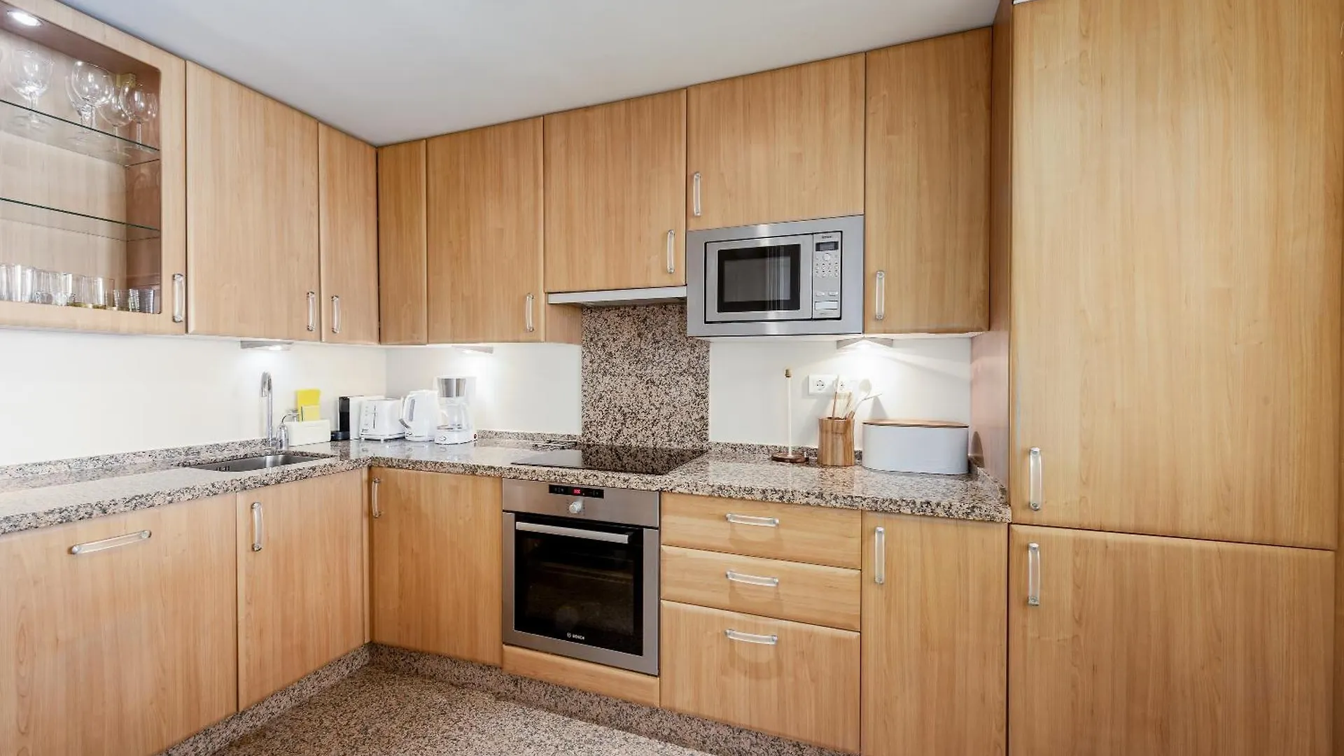 Beach Apartment Sinfonia - 2Br, Pool エステポナ