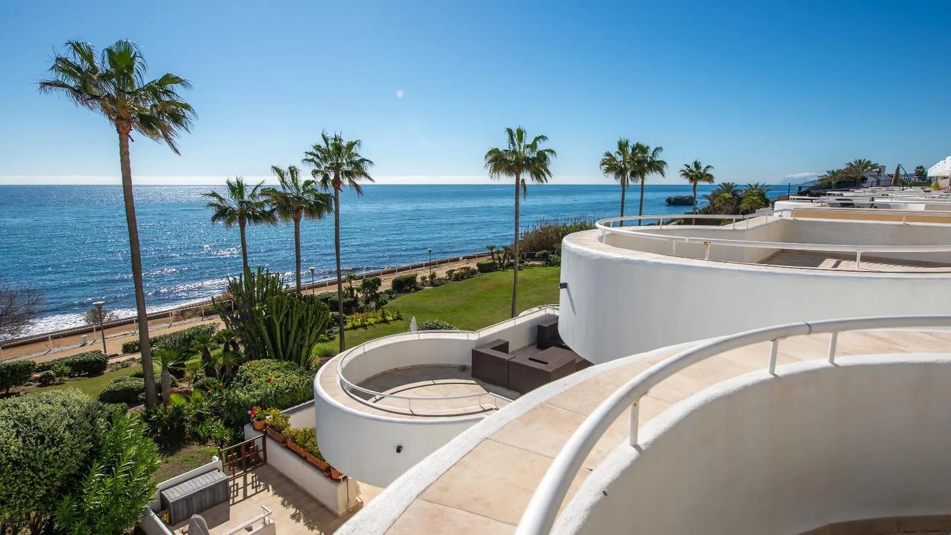 Beach Apartment Sinfonia - 2Br, Pool Estepona