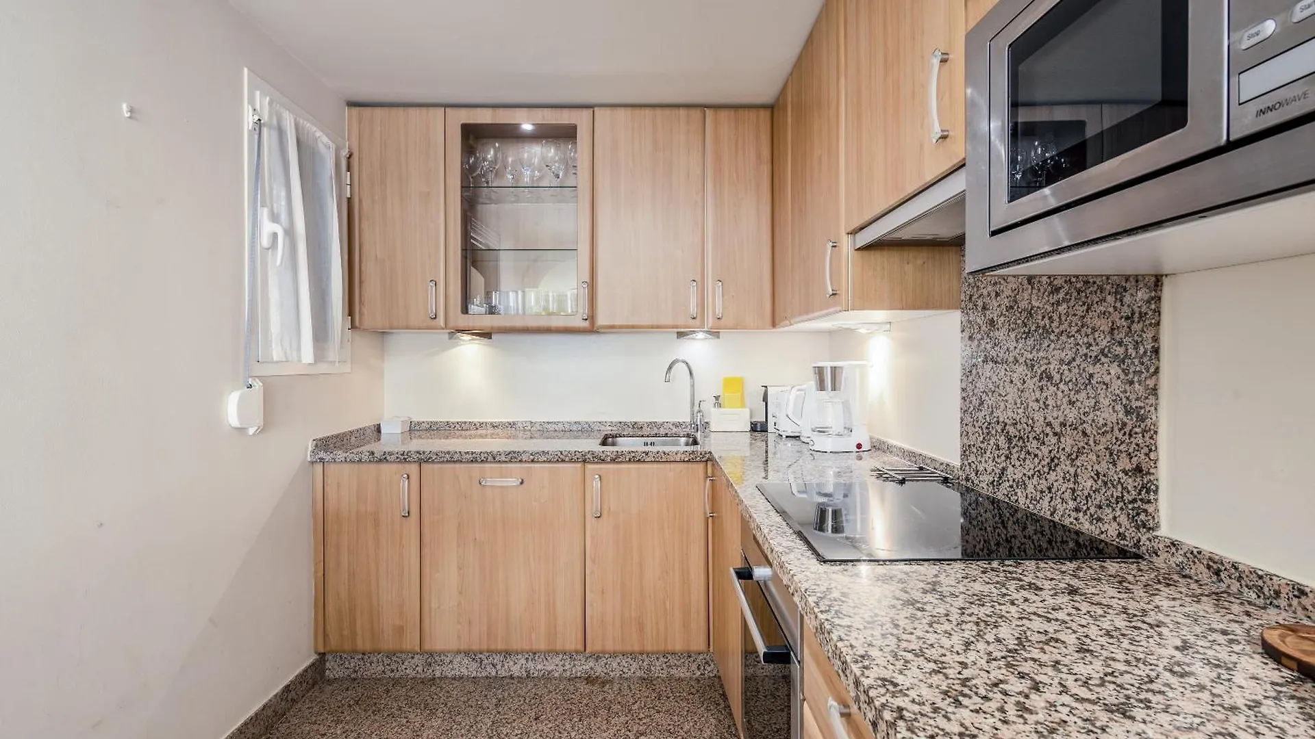 Beach Apartment Sinfonia - 2Br, Pool Estepona Spanien